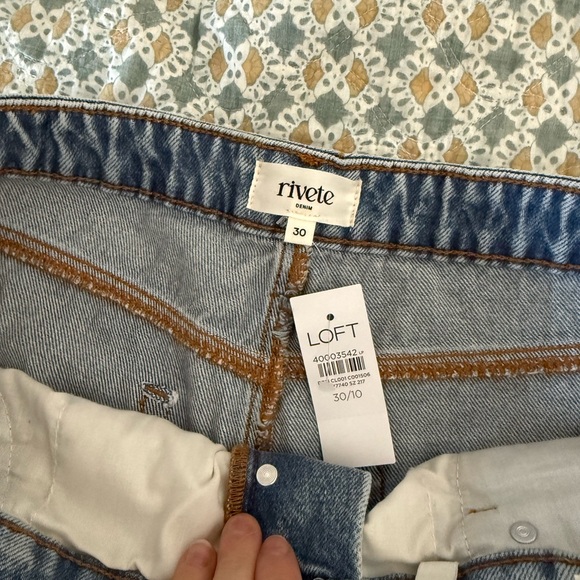 NWT Loft Rivete Mid Rise Barrel Jeans - Picture 6 of 7